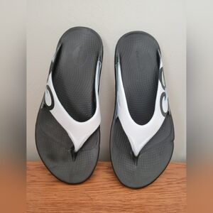 OOFOS OOriginal Sport Thong Recovery Flip Flops White & Black Design, M 10 /W 12
